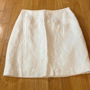 Women’s CW skirt. White. Size 4